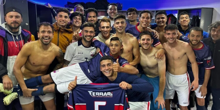 FÚTBOL. Goleada de Del Valle y empate en Quequén