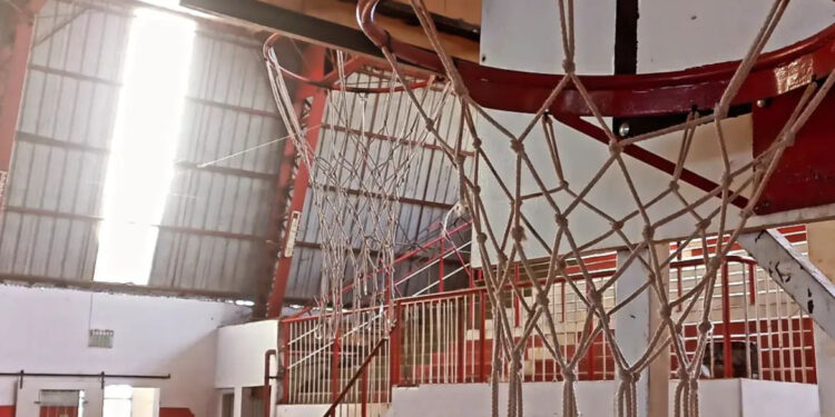 BÁSQUETBOL. Huracán obtuvo su segunda victoria y se cerró la primera mitad