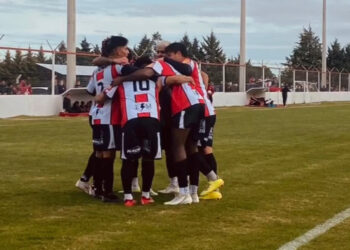 FÚTBOL LOCAL. Gimnasia, Sportivo y Rivadavia, se consolidan en la zona A