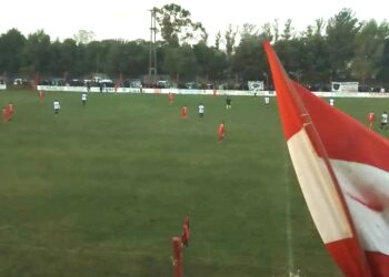 FÚTBOL. El clásico se quedó en el Norte.Mataderos se impuso a Villa del Parque por el torneo Prefederal