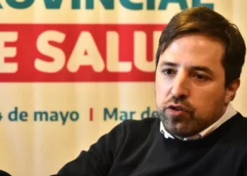 “Las clínicas se van a fundir”, advirtió el Ministro Kreplak y cuestionó el ajuste nacional