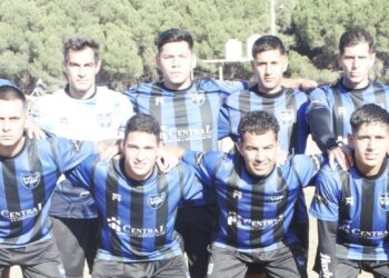 FÚTBOL. El clásico Mataderos-Villa del Parque, hoy por el Prefederal. Por Leo Menna