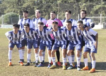 FÚTBOL. El clásico Mataderos-Villa del Parque, hoy por el Prefederal. Por Leo Menna