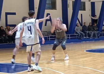 BÁSQUETBOL. Rivadavia avanza en el torneo marplatense