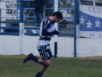 FÚTBOL LOCAL. Rivadavia es el único líder de la zona A y Ministerio se consolida en la B