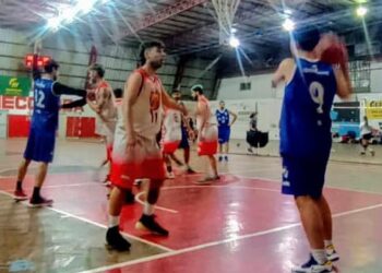 BÁSQUETBOL. Rivadavia no le pierde pisada a Centro Basko en el torneo   Diario NQ NecRadio