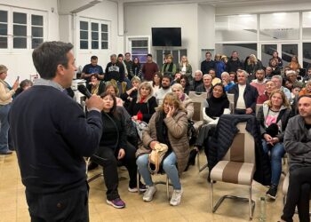 Nueva Necochea abrió sus actividades anuales con el discurso de Arturo Rojas