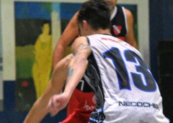 BÁSQUETBOL. Se cerró la octava del torneo Diario NQ NecRadio