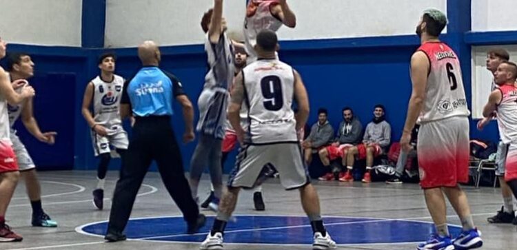 BÁSQUETBOL. Victoria de Huracán, que se ilusiona con los play off