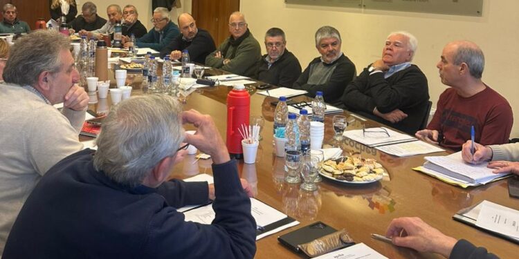 Referentes de las cooperativas eléctricas de la provincia se reunieron en Necochea