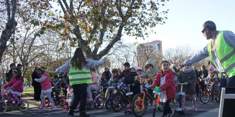 Más de 250 niños participaron de la bicicletada en el Día de la Seguridad Vial