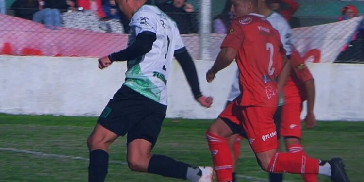 FÚTBOL. La punta cambió de manos, el “Chimango”, único líder