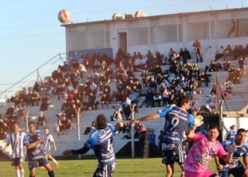 FÚTBOL. Independiente (SC) y Ministerio siguen liderando las zonas
