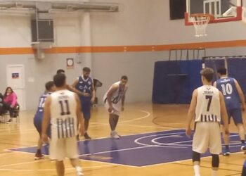 BÁSQUETBOL. Rivadavia, finalista de la Copa Diario NQ NecRadio