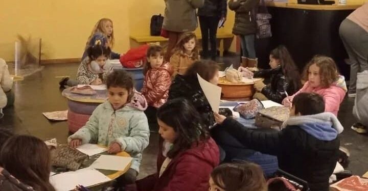 Son frecuentes las visitas de las escuelas a los museos del Parque Miguel Lillo