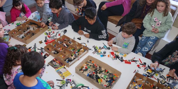 Con muy buen marco de público dio inicio la Expo Vacaciones de Invierno