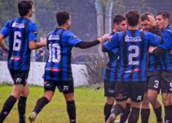 FÚTBOL. Díaz Vélez manda en la zona A y Villa del Parque atosiga en la B