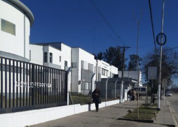 Avanzan las tareas de mantenimiento en el exterior del Hospital Ferreyra