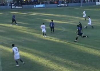 FÚTBOL. Díaz Vélez, el albo y Del Valle, toman distancia