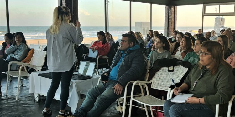 Exitoso arranque de los cursos sobre Redes Sociales destinados a emprendedores locales