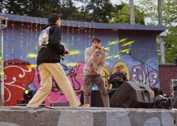 Cientos de jóvenes reciben a la Primavera con un Festival en el Parque Miguel Lillo