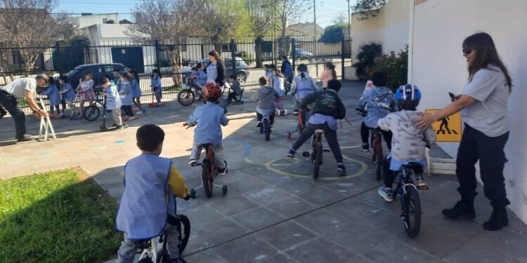 La Educación Vial llegó al Jardín 911 de la mano del Observatorio Municipal