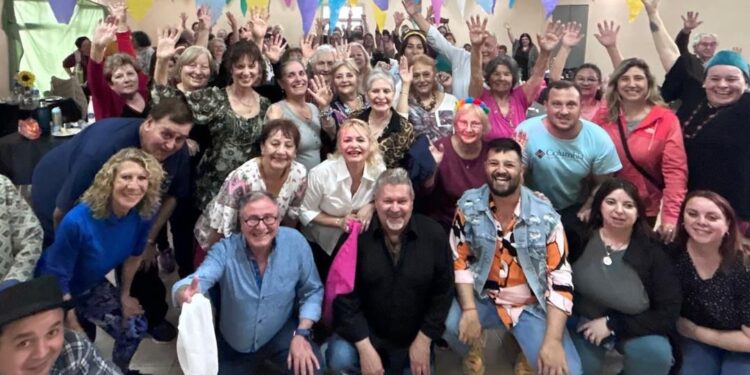 Los centros de Jubilados festejaron su día y recibieron a la primavera