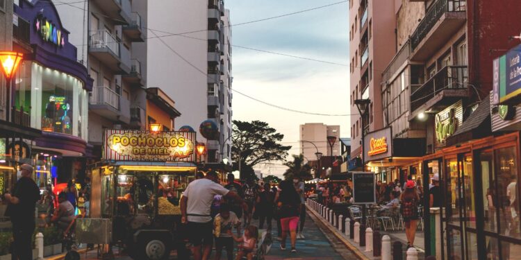 Turismo lanza convocatoria para Artistas Callejeros de cara a la próxima temporada