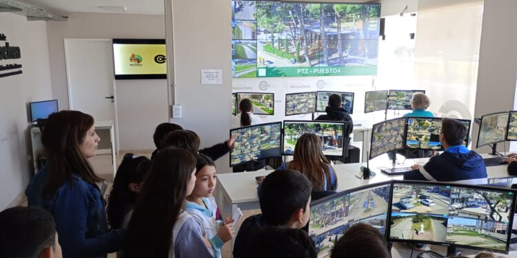 Visitas educativas al COM: una experiencia enriquecedora para los estudiantes