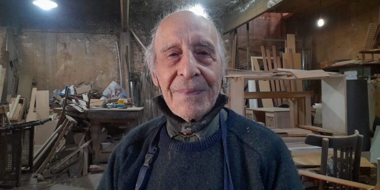 Un balcarceño cumplió 102 años y lo celebró trabajando