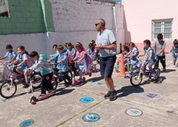 Con un circuito para bicicletas y monopatines, el Jardín Nº 909 vivió sus jornadas de Educación Vial