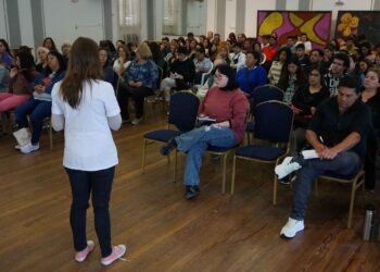 Con gran concurrencia, ya se desarrolla el nuevo Curso de Manipulación de Alimentos