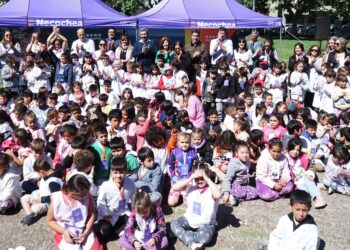 Alumnos de escuelas primarias recibieron sus certificados de Buenos Anfitriones