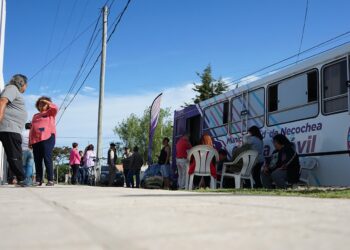 Más de 50 vecinos se presentaron en un nuevo operativo de la Oficina Móvil municipal