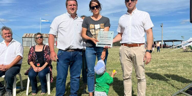 Claraz celebró sus 115 años y hubo un sentido homenaje a la memoria de José García