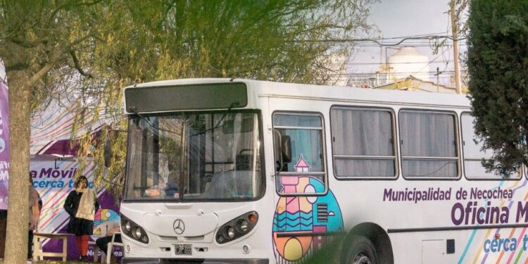 La Oficina Móvil reanuda sus operativos itinerantes en el CAPS Flores
