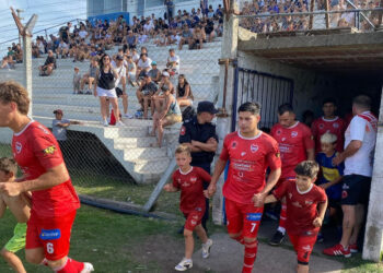 Mataderos derrotó a Rivadavia, en una nueva fecha del fútbol local