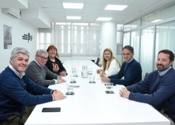 Katopodis se reunió con el PJ y con los concejales de Unión por la Patria