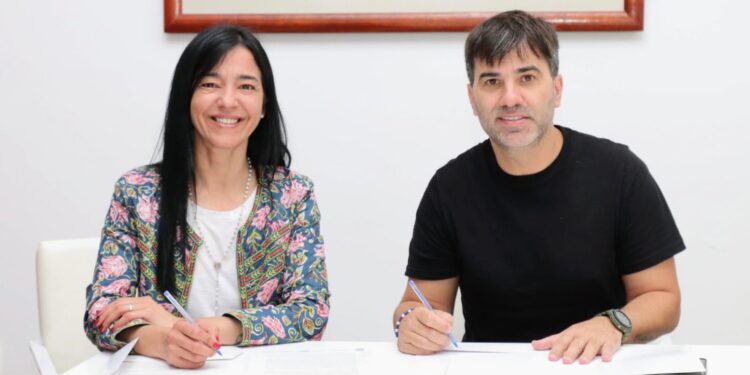 Andrea Cáceres en Castelli que se suma al Pacto Social por las Niñeces y Adolescencias