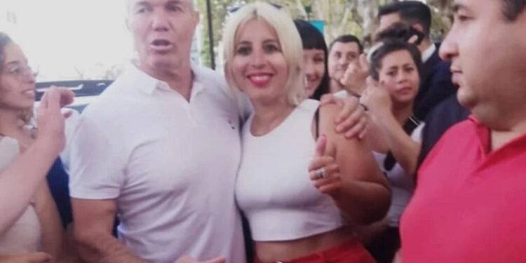 Virginia Luján Sosa, la marplatense que acompaña a Fernando Burlando de cara a las elecciones de 2025