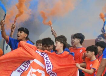 Rojas participó en el colorido acto de inauguración de una nueva edición de la Sur Cup