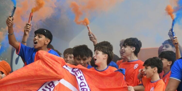Rojas participó en el colorido acto de inauguración de una nueva edición de la Sur Cup