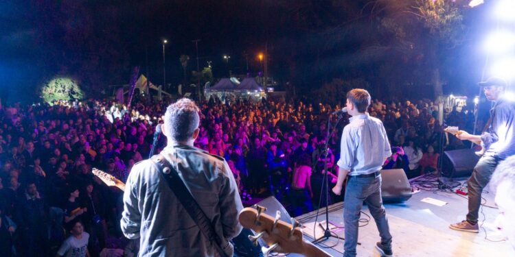 Rey Garufa dejó su marca en una inauguración de temporada que tuvo todos los condimentos