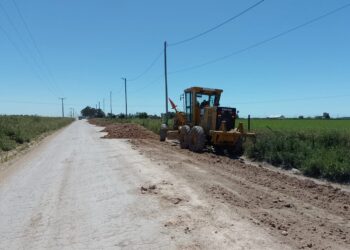 Se realizan trabajos de mantenimiento en el acceso a la Playa de Camiones
