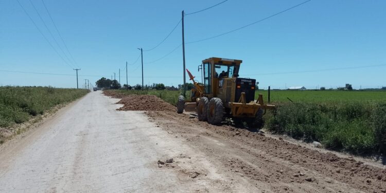 Se realizan trabajos de mantenimiento en el acceso a la Playa de Camiones