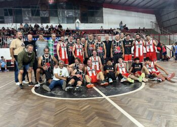 Rojas participó del encuentro de básquet en homenaje a Adrián Mazza