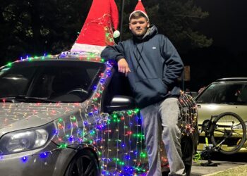 La magia de la Navidad en un auto: Agustín Montalivet y su tributo familiar