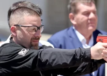 Cuenta regresiva para la salida a la calle de las armas no letales: comienza la capacitación de los agentes