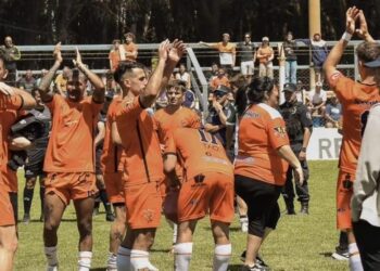 Villa Díaz Vélez, Bicampeón del fútbol local