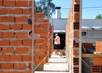 Obras privadas: incremento en permisos y estabilidad en metros cuadrados entre 2023 y 2024